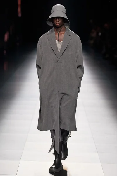 Look 38